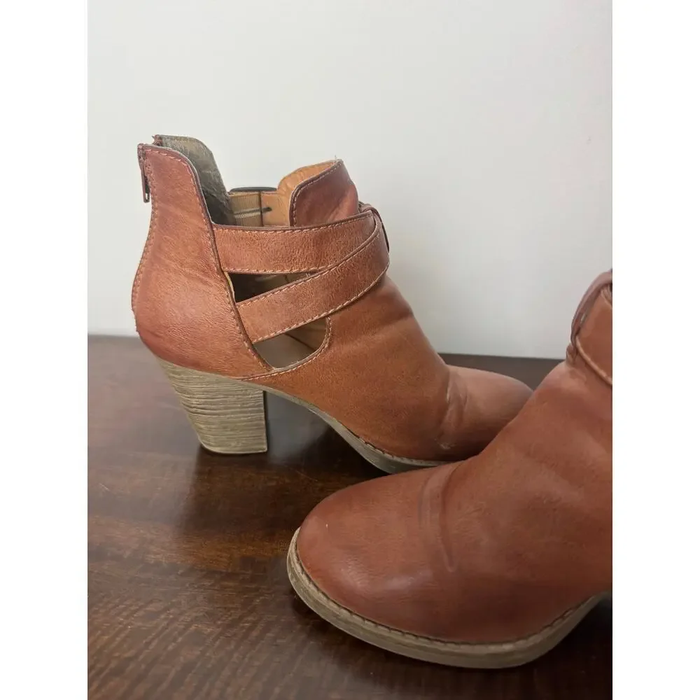 Maurice’s Women’s Western Boot Heel, Light Brown Size 8